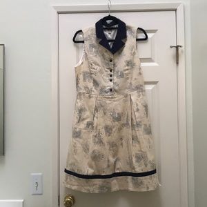 Vintage dress with pockets!